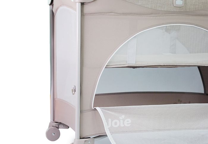 تخت کنار مادر جویی مدل Kubbie Sleep با قابلیت تبدیل به پارک
