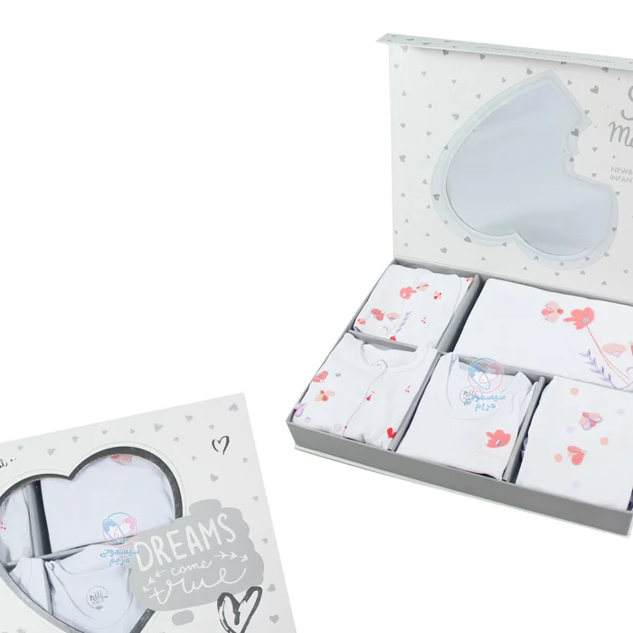 این ست زیبا، در سایز صفر تا سه ماه طراحی شده است.