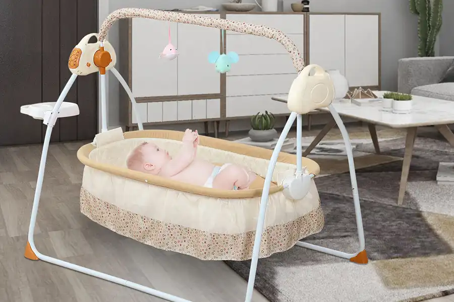 مهمترین اصل در شناخت ابعاد گهواره، آزادی عمل نوزاد در غلت زدن است.