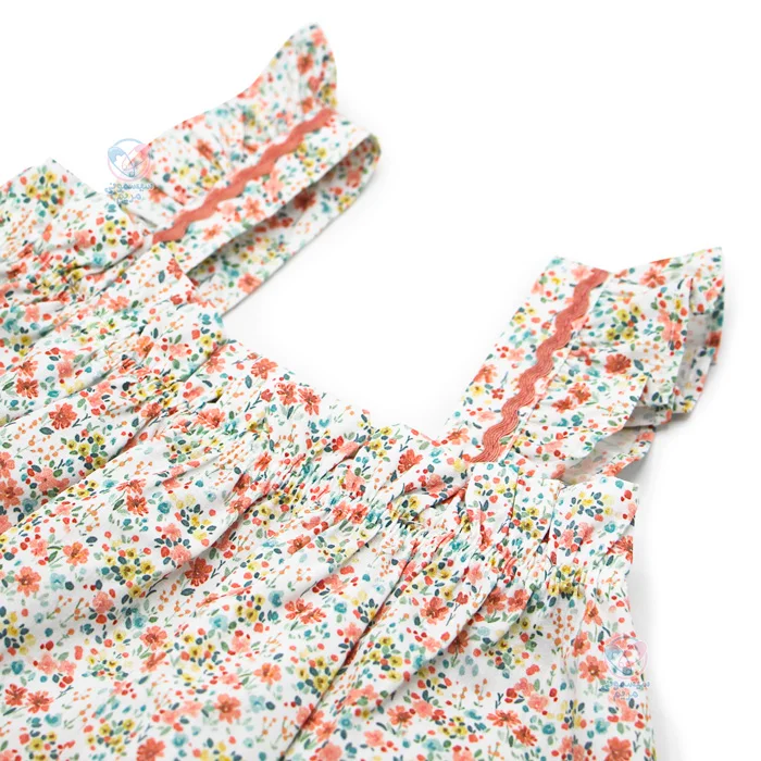 رنگبندی صورتی کرم این محصول، باعث میشود کودک شما در هر جمعی به زیبایی بدرخشد.