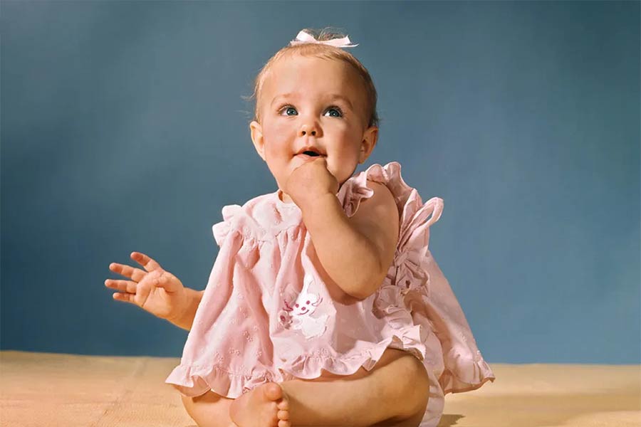 رنگ‌های صورتی ملایم، یاسی و گلبهی معمولاً برای نوزادان دختر از سری انتخاب‌های زیبا و دلنشین محسوب می‌شوند.
