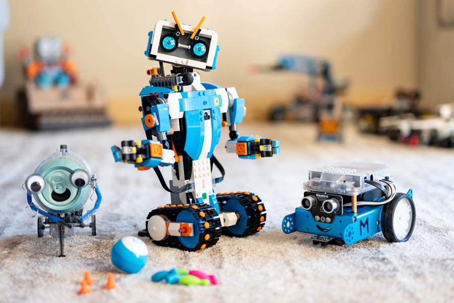 خرید لگوهای رباتیک، علاوهبر ایجاد فضایی سرگرمکننده، کودک شما را با تکنولوژی روز آشنا میکنند.