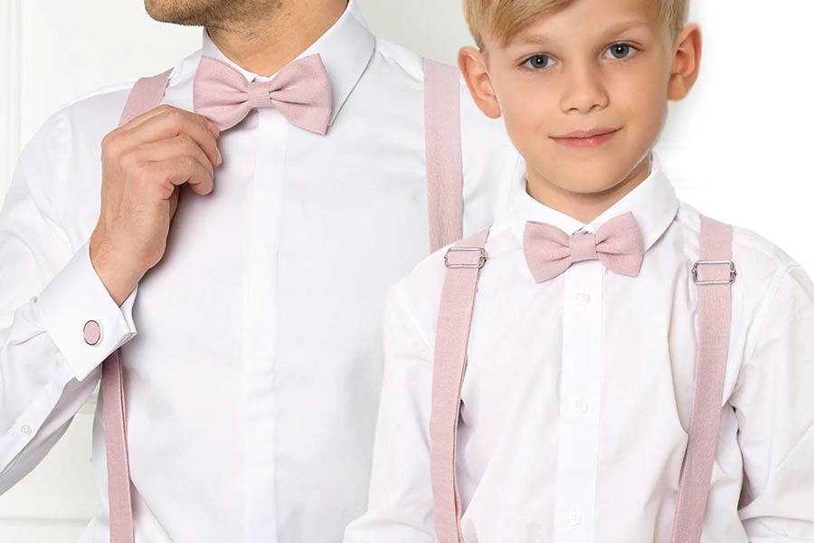 فقط با یه ساسبند و پاپیون، تیپ کودکتان را خاص کنید.