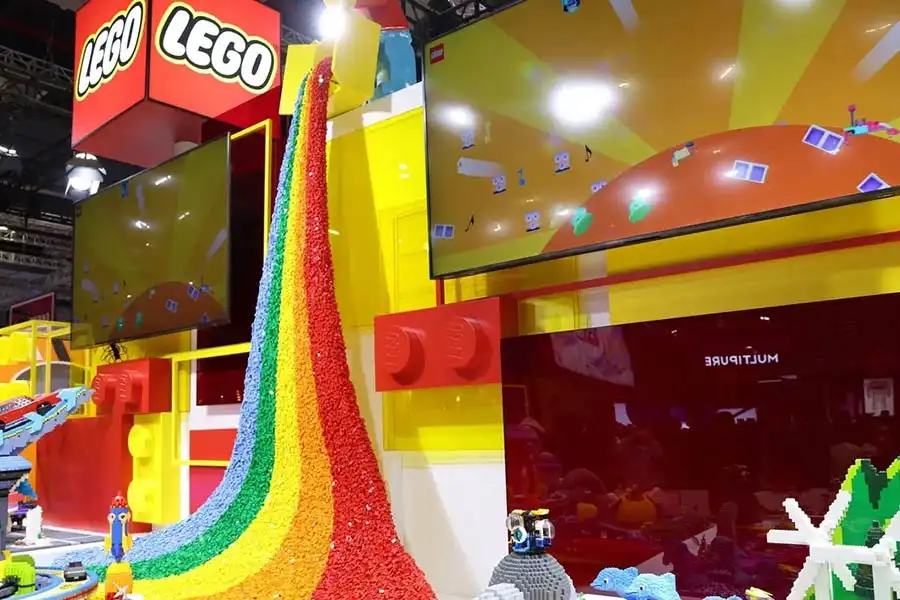 برند دانمارکی LEGO پرطرفدارترین و شناختهشدهترین اسباببازی ساختنی در جهان است.